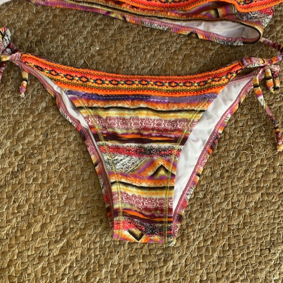Boho ruffle tie side bikini M - Picture 2 of 11
